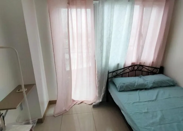 1br Topmost Floor Sm Southmall View With Internet And Netflix